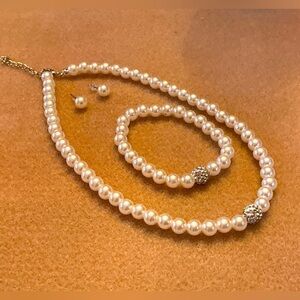 Beautiful set, faux pearls & rhinestones, 18”, 7” & earrings, BN